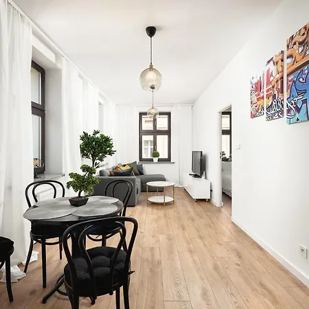 Apartment Lumina 2-room Near Fabryczna