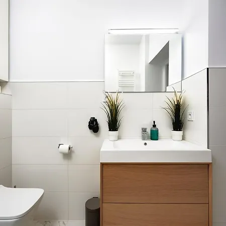 Lumina I 2-room Near Fabryczna Station *